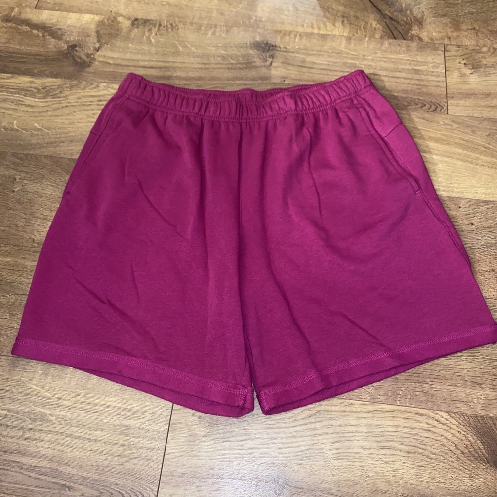 Nike Men's Yoga Therma-FIT Core Shorts Size L in Dynamic‎ Berry